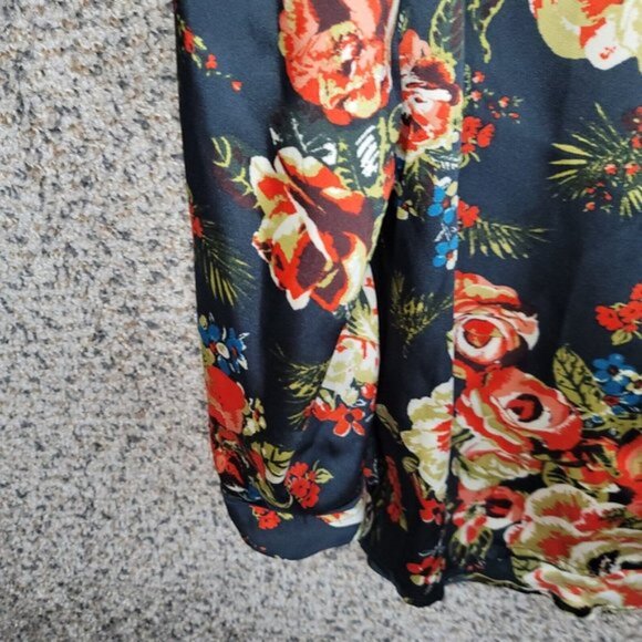 John Mark Top Womens‎ Small Floral Print Tunic V-Neck Long Sleeve Blouse Ladies - Picture 3 of 7